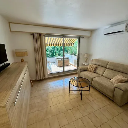 Avec Terrasse, 150m De La Apartment Saint-Raphael (Var)