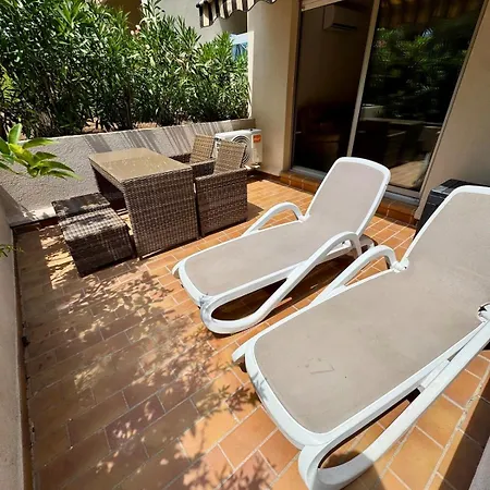Avec Terrasse, 150m De La Apartment